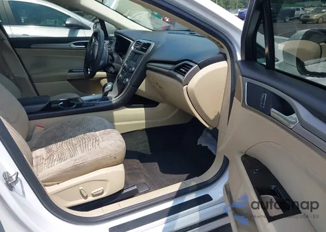 2016 Ford Fusion Se z USA, uszkodzony, nr VIN 3FA6P0H70GR296824